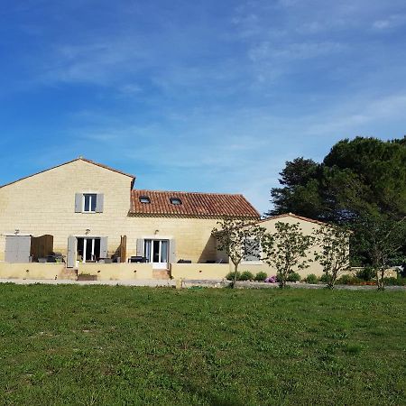 Le Mas Saint Jean Mézoargues Kültér fotó